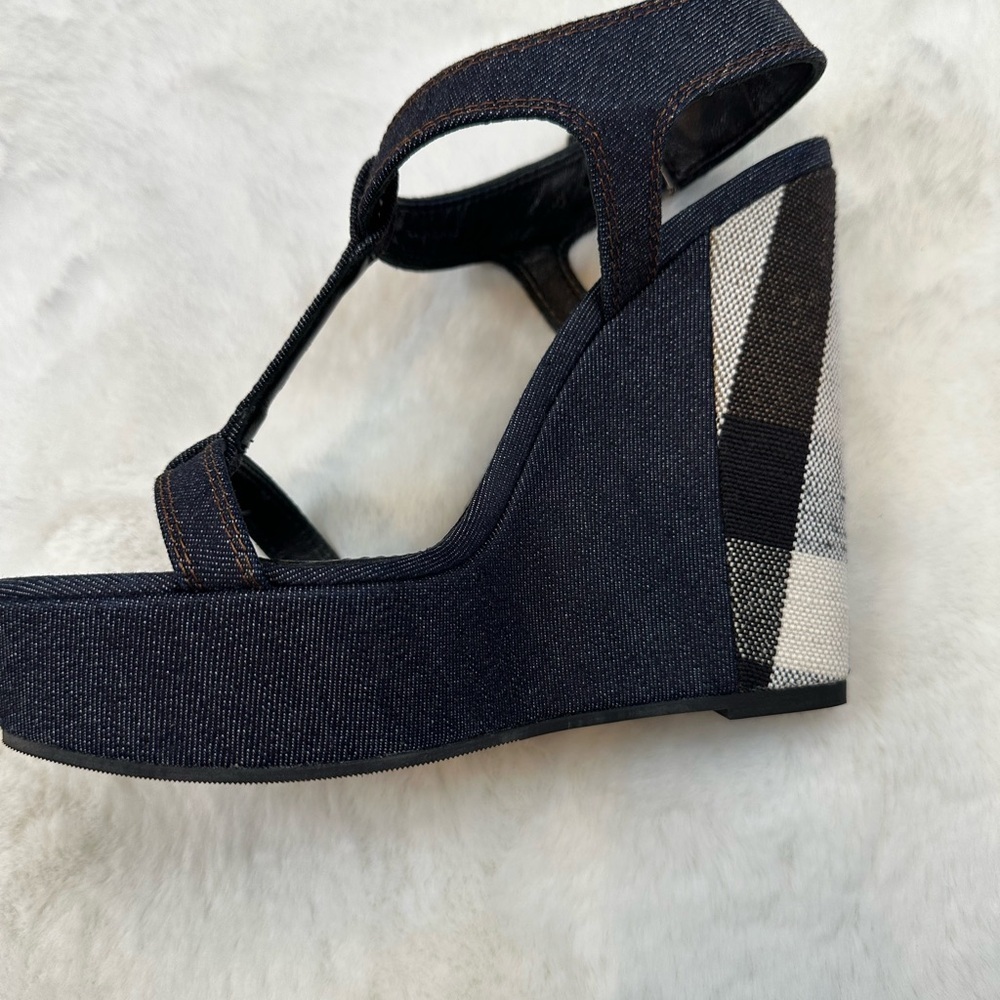 Burberry denim navy and Tan Heeled Sandals wedge - Picture 7 of 12